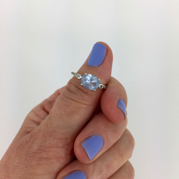 VINTAGE . 2 CARAT SKY BLUE TOPAZ RING . 925 . NVC - Picture 6 of 8